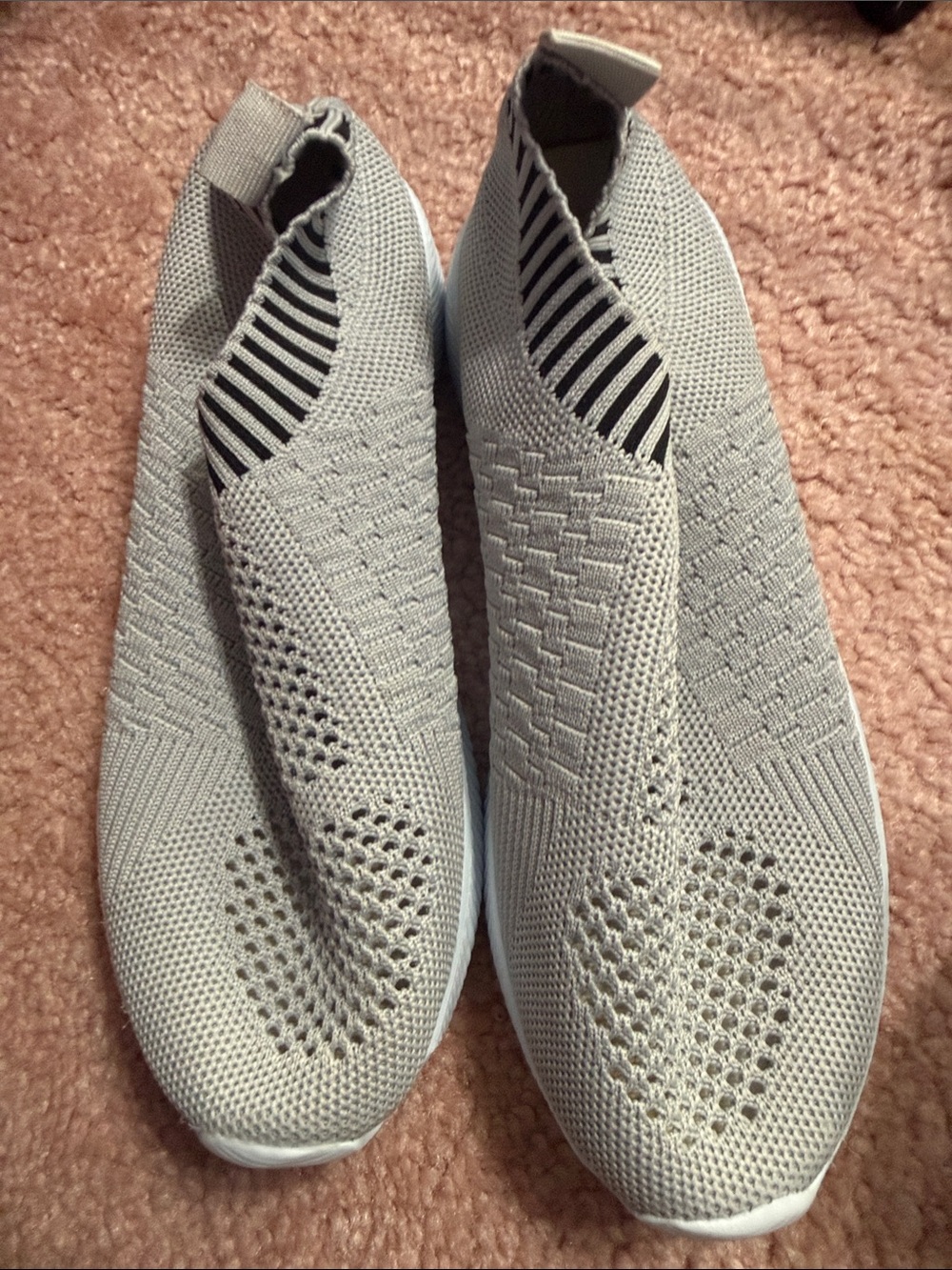 Women’s Slip-On Knit Sneakers - Light Gray